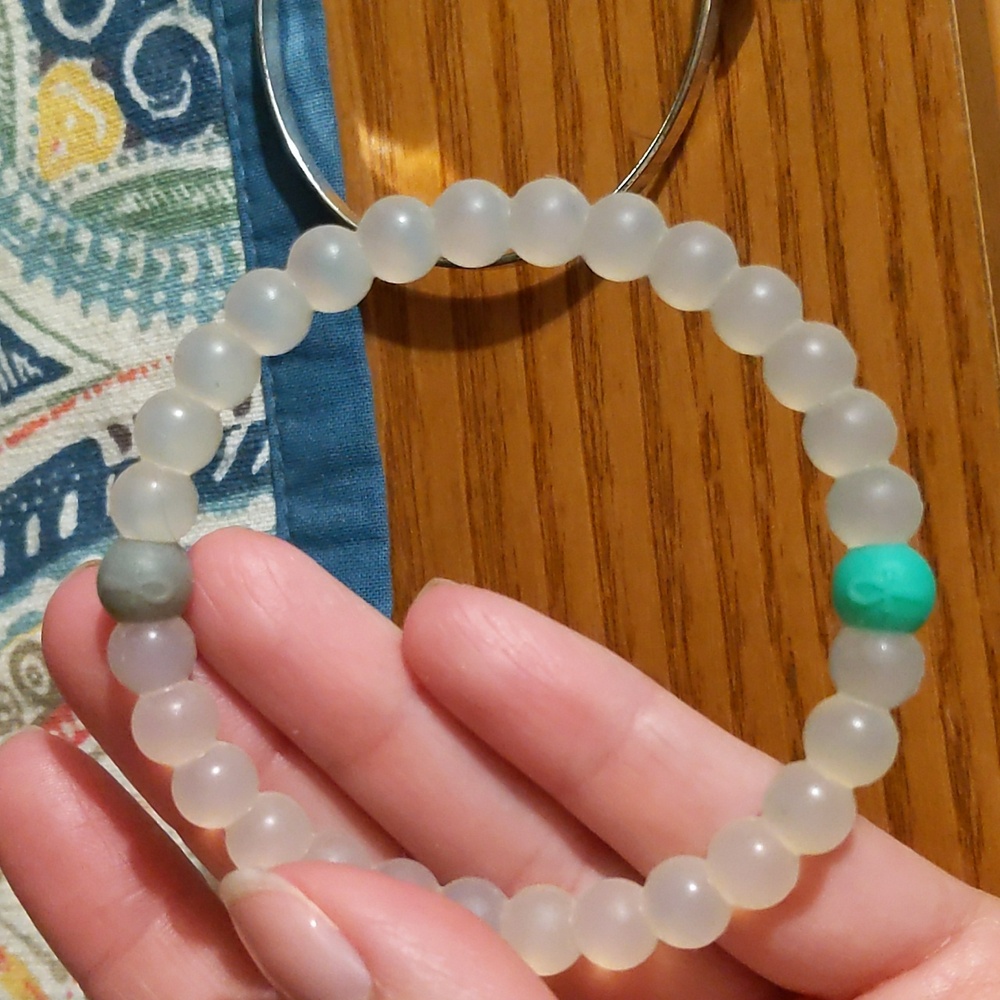 Bracelets - Picture 2 of 3